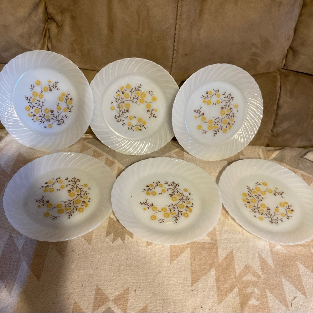 Plates - Picture 3 of 9